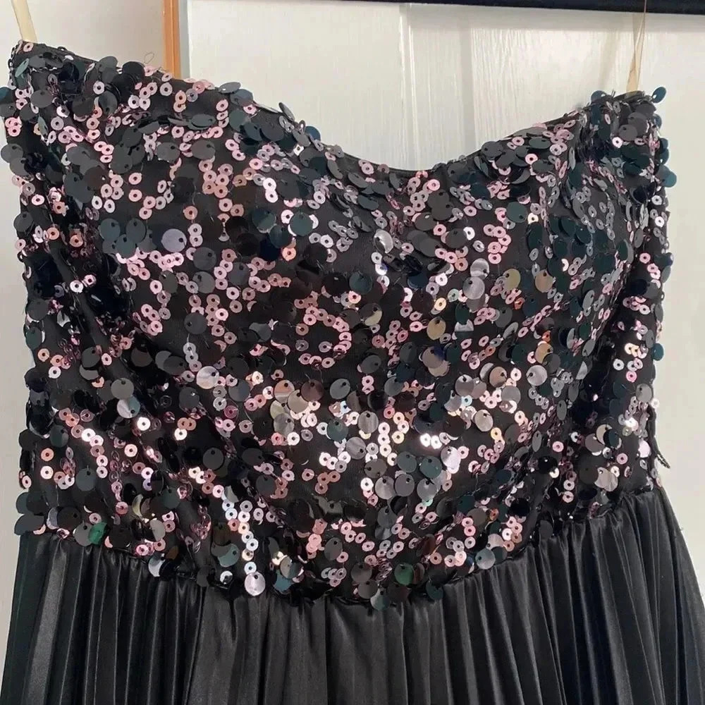Charlotte Russe Strapless Sequin Bust Black and Pink Fit & Flare Mini Dress M - Picture 5 of 15